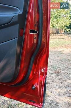 Позашляховик / Кросовер Ford Escape 2015 в 