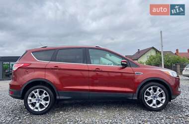Позашляховик / Кросовер Ford Escape 2014 в 
