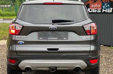 Внедорожник / Кроссовер Ford Escape 2017 в 