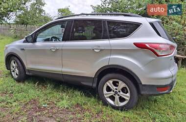 Позашляховик / Кросовер Ford Escape 2015 в 