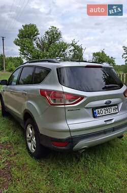 Позашляховик / Кросовер Ford Escape 2015 в 