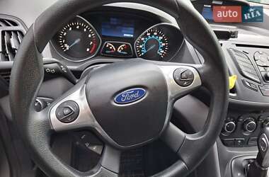 Позашляховик / Кросовер Ford Escape 2015 в 