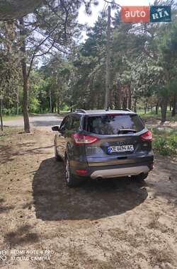 Позашляховик / Кросовер Ford Escape 2015 в 