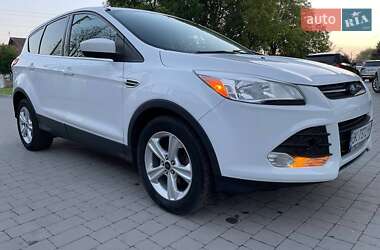 Позашляховик / Кросовер Ford Escape 2015 в 