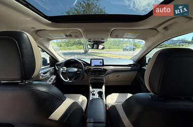 Внедорожник / Кроссовер Ford Escape 2020 в 