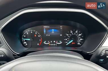 Внедорожник / Кроссовер Ford Escape 2019 в 