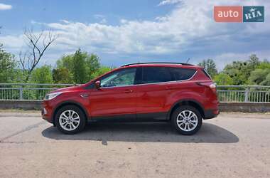 Позашляховик / Кросовер Ford Escape 2017 в 