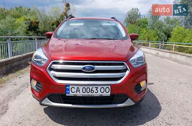 Позашляховик / Кросовер Ford Escape 2017 в 