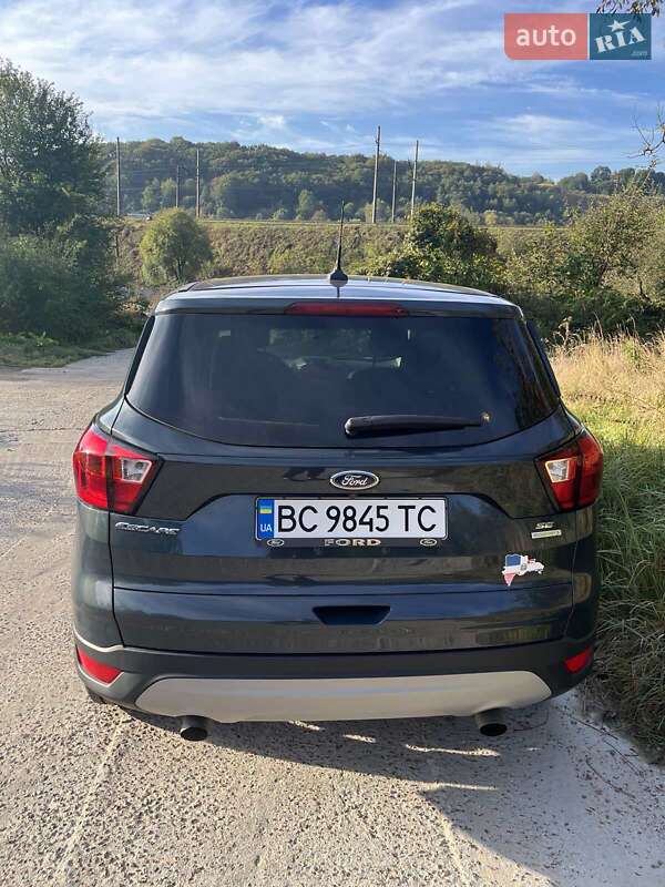 Внедорожник / Кроссовер Ford Escape 2018 в Львове