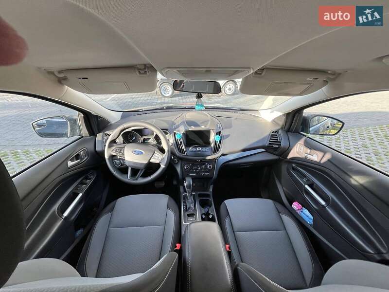 Внедорожник / Кроссовер Ford Escape 2018 в Львове