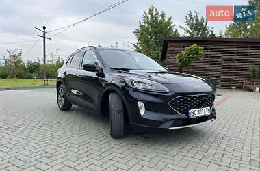 Внедорожник / Кроссовер Ford Escape 2021 в 