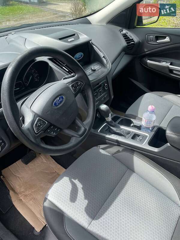Внедорожник / Кроссовер Ford Escape 2017 в Коломые