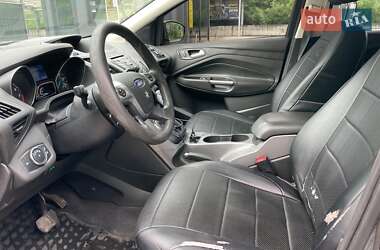 Внедорожник / Кроссовер Ford Escape 2014 в 