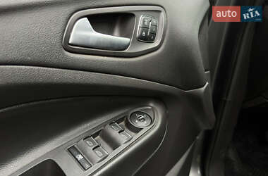 Внедорожник / Кроссовер Ford Escape 2013 в 
