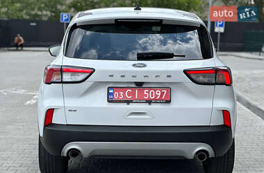 Внедорожник / Кроссовер Ford Escape 2022 в 