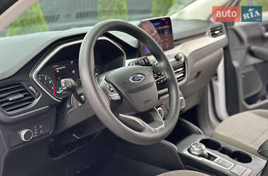Внедорожник / Кроссовер Ford Escape 2022 в 