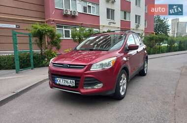 Позашляховик / Кросовер Ford Escape 2013 в 