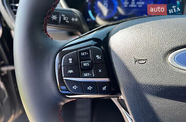 Внедорожник / Кроссовер Ford Escape 2022 в 