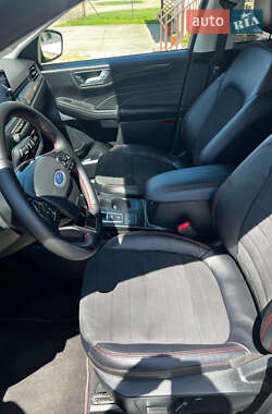 Внедорожник / Кроссовер Ford Escape 2022 в 