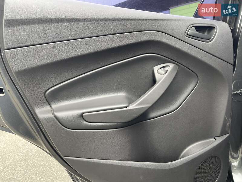 Внедорожник / Кроссовер Ford Escape 2018 в Киеве