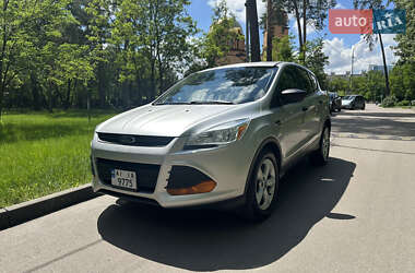 Внедорожник / Кроссовер Ford Escape 2014 в 