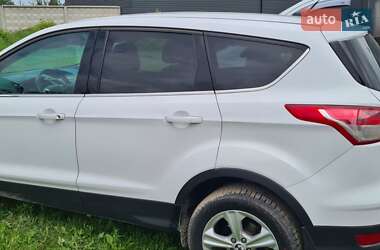 Внедорожник / Кроссовер Ford Escape 2014 в 