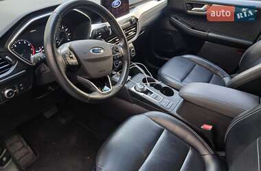 Внедорожник / Кроссовер Ford Escape 2020 в 