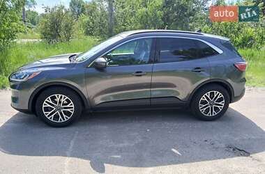 Внедорожник / Кроссовер Ford Escape 2020 в 