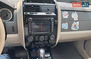 Позашляховик / Кросовер Ford Escape 2008 в 