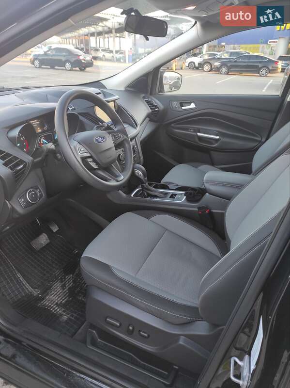 Внедорожник / Кроссовер Ford Escape 2018 в Виннице