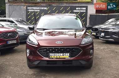 Внедорожник / Кроссовер Ford Escape 2021 в 