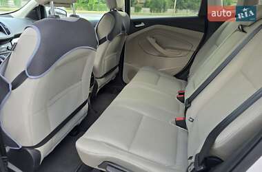 Позашляховик / Кросовер Ford Escape 2019 в 