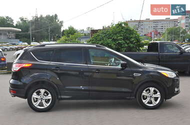Позашляховик / Кросовер Ford Escape 2013 в 