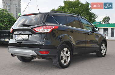 Позашляховик / Кросовер Ford Escape 2013 в 