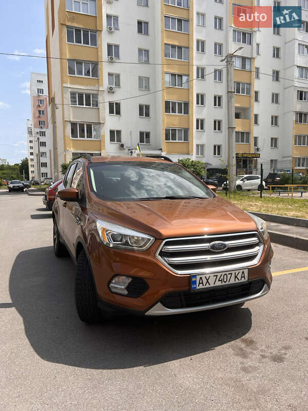Внедорожник / Кроссовер Ford Escape 2016 в Харькове