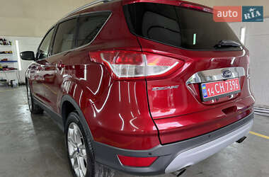 Позашляховик / Кросовер Ford Escape 2014 в 