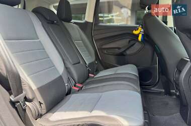 Позашляховик / Кросовер Ford Escape 2013 в 