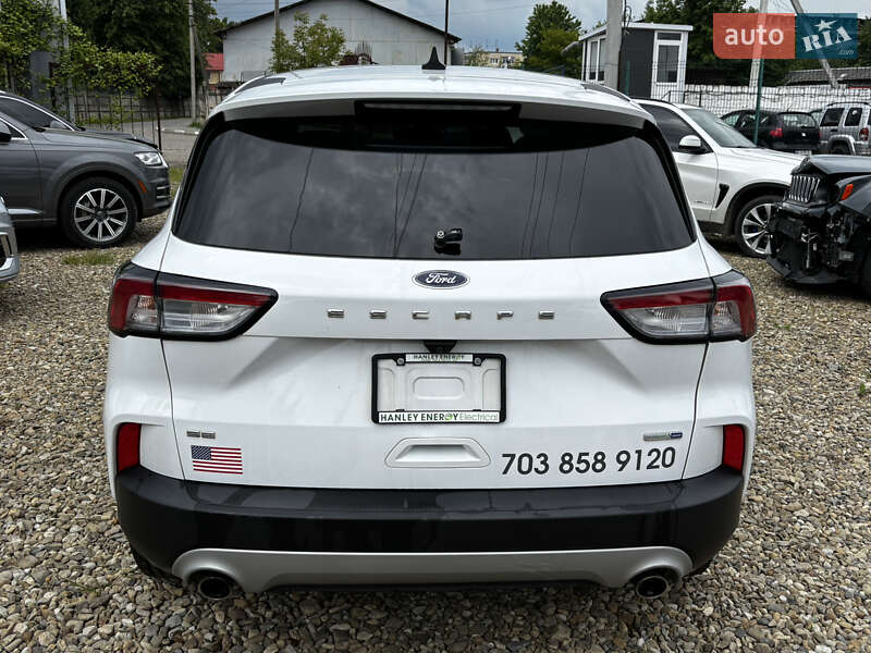 Внедорожник / Кроссовер Ford Escape 2020 в Стрые