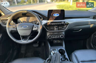 Внедорожник / Кроссовер Ford Escape 2019 в 