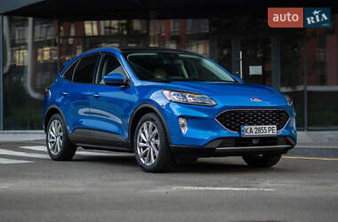 Внедорожник / Кроссовер Ford Escape 2021 в 