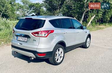 Внедорожник / Кроссовер Ford Escape 2013 в 