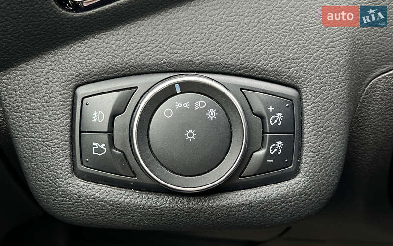 Позашляховик / Кросовер Ford Escape 2016 в Львові