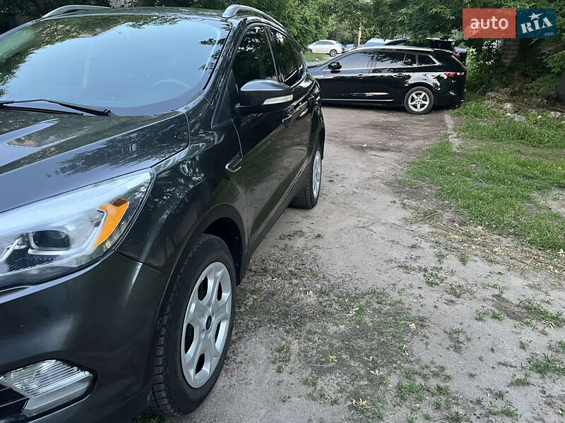 Внедорожник / Кроссовер Ford Escape 2019 в Покровском