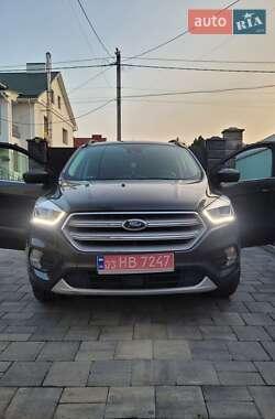Внедорожник / Кроссовер Ford Escape 2018 в Ровно