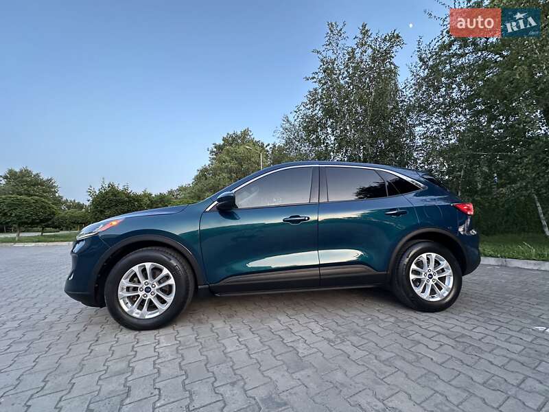 Внедорожник / Кроссовер Ford Escape 2020 в Павлограде