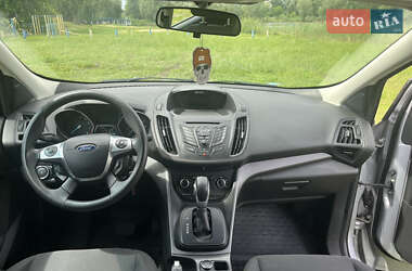 Внедорожник / Кроссовер Ford Escape 2013 в 