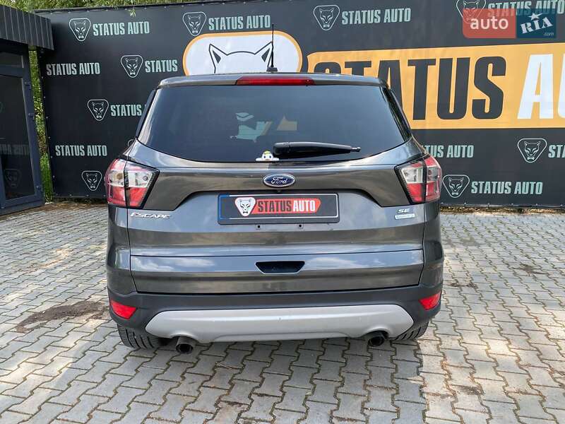 Внедорожник / Кроссовер Ford Escape 2016 в Хмельницком