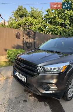 Внедорожник / Кроссовер Ford Escape 2017 в 