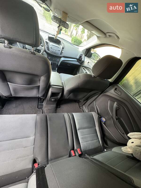 Внедорожник / Кроссовер Ford Escape 2017 в Хмельницком