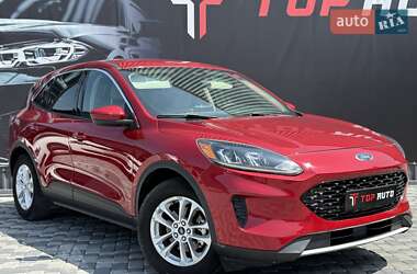 Внедорожник / Кроссовер Ford Escape 2020 в 